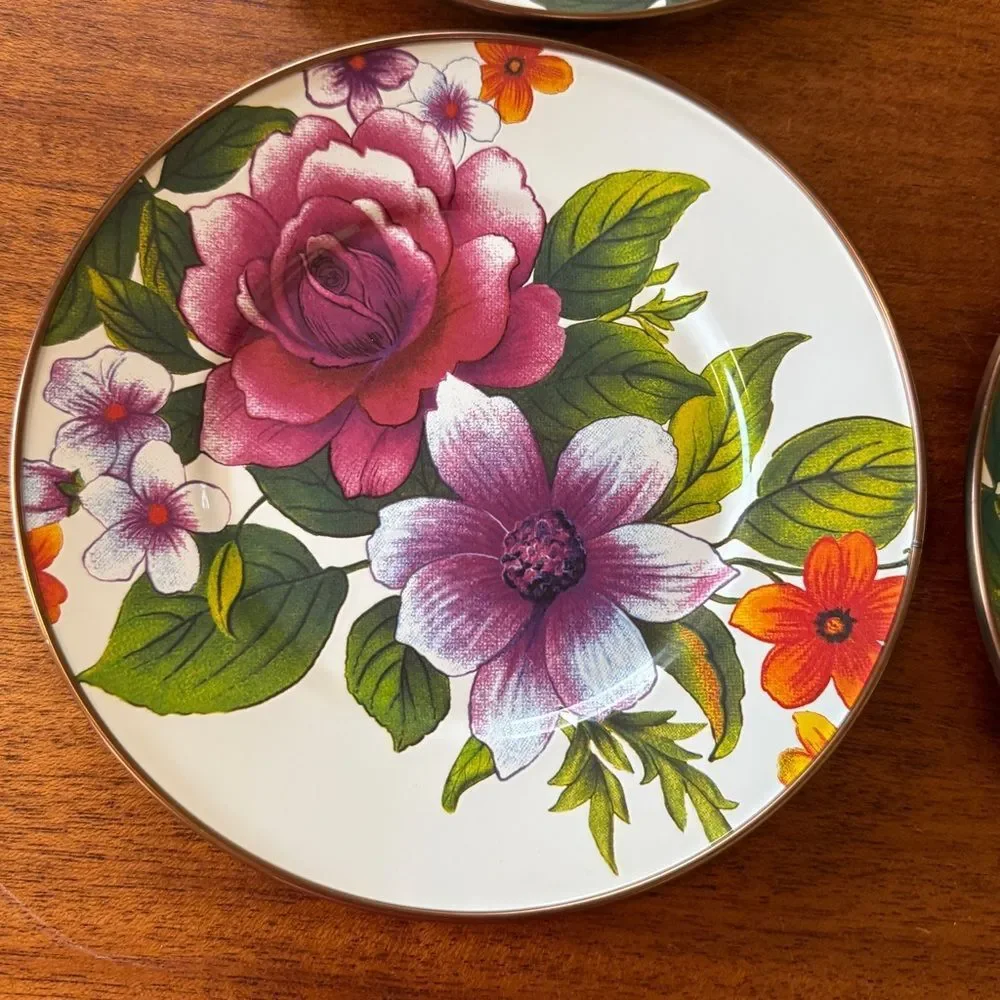NWOT 4 MacKenzie-Childs Flower Market Abundant Floral Plate Set White Pink Green